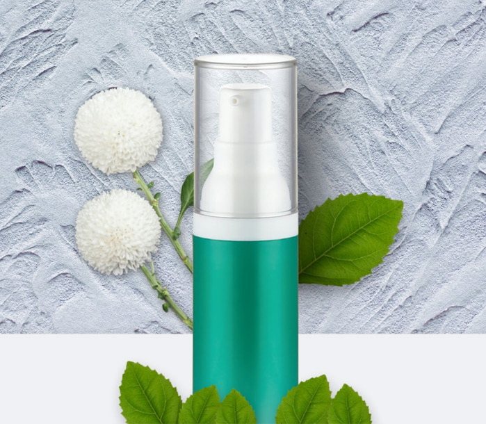 Các thùng chứa mỹ phẩm trống